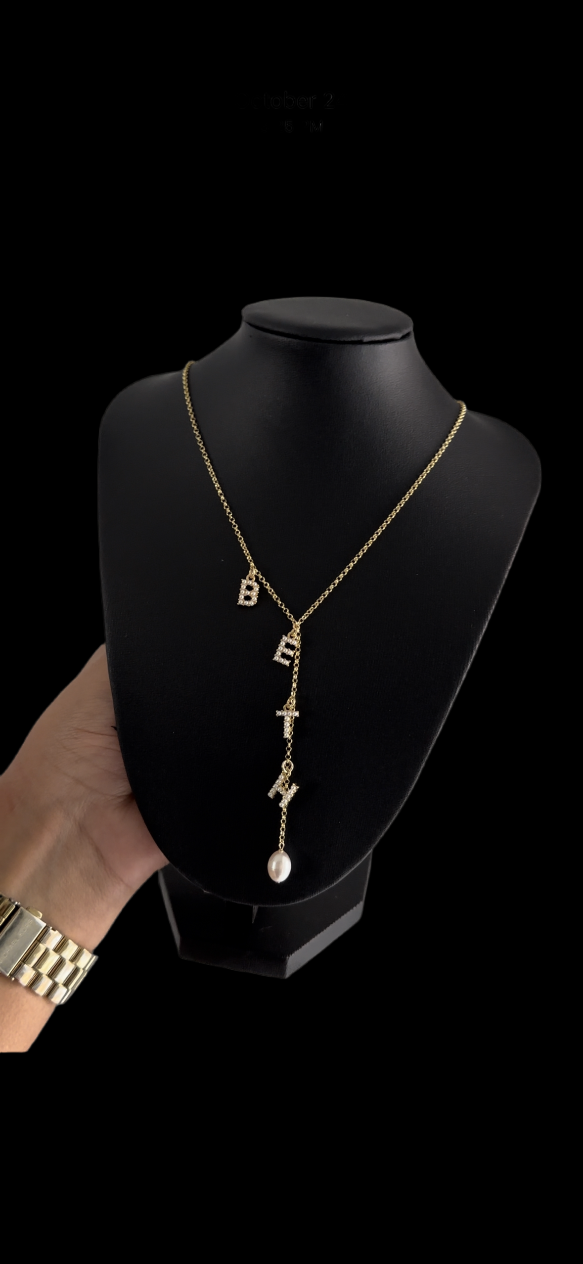 MOM Necklace