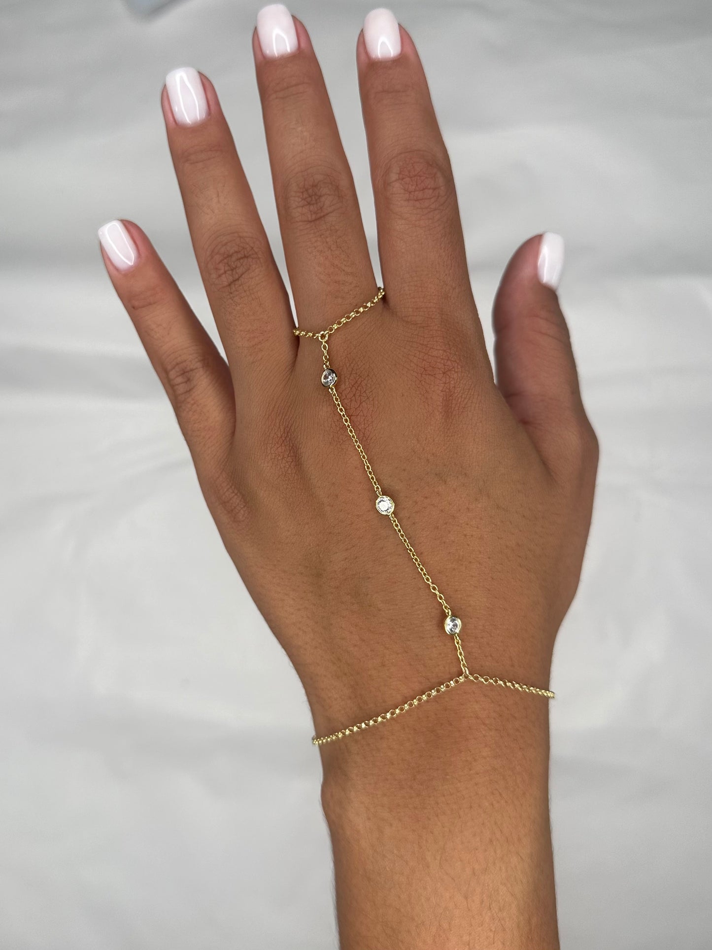 CRYSTAL HAND CHAIN